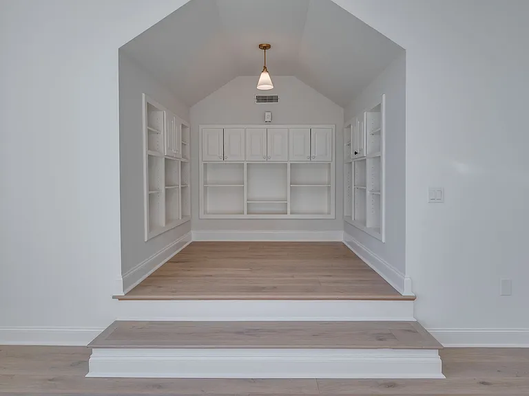 Bedroom #3 Alcove