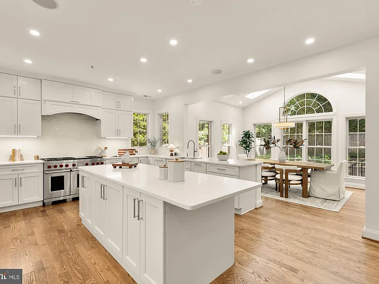 5501 Montgomery St — Photo 11