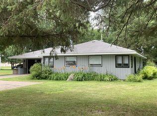 707 4th St NE, Staples, MN 56479