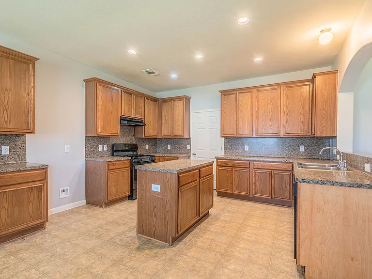 20926 Hamlet Ridge Ln — Photo 6