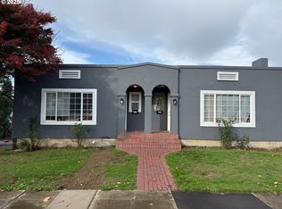 911 Jq Adams St, Oregon City, OR