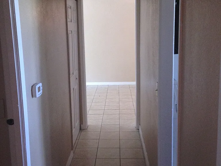 217 Acorn Dr — Photo 25
