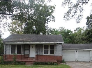 3950 Rothwell St, Beaumont, TX 77705