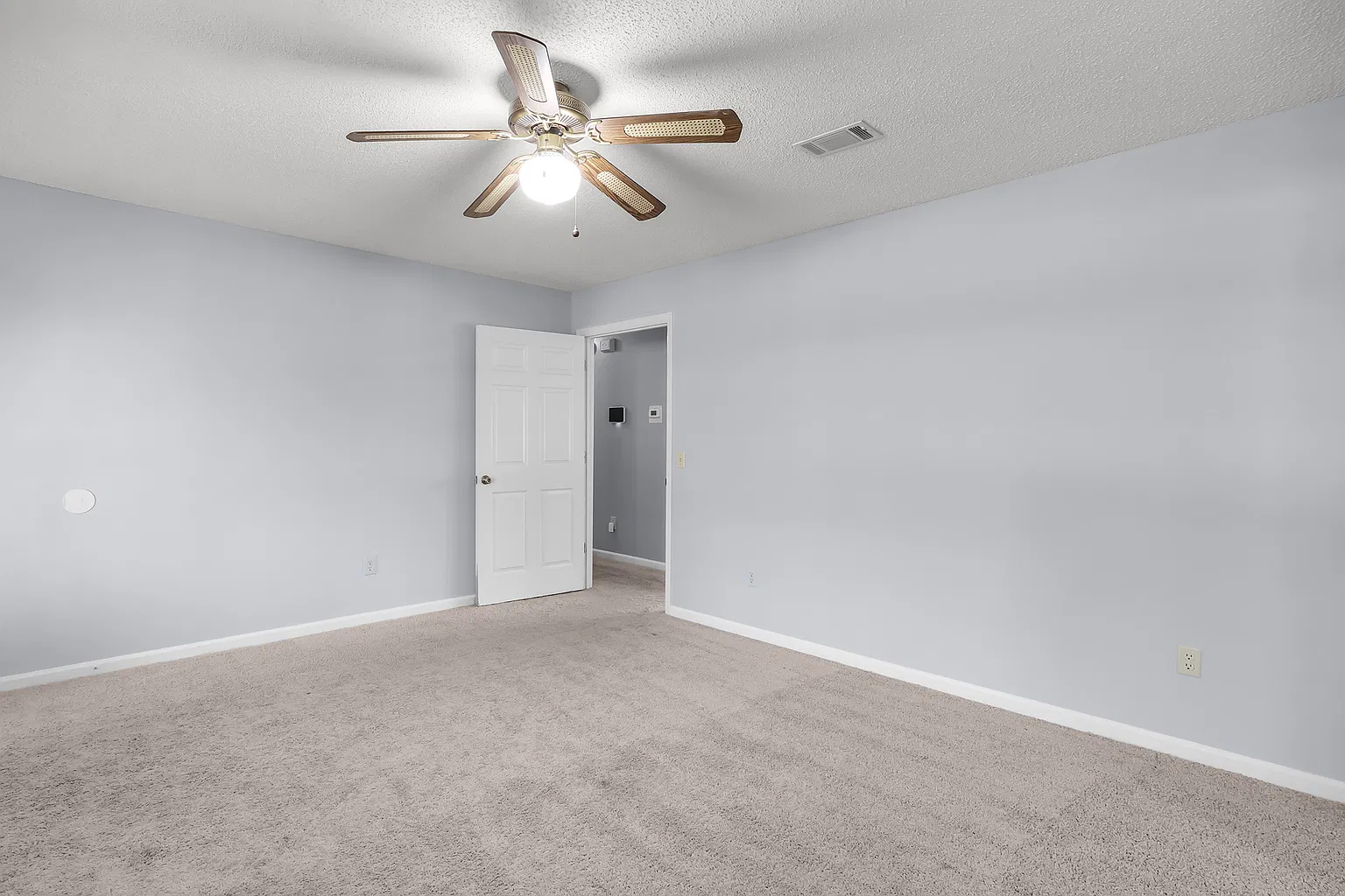 951 Wedgewood Way — photo 7