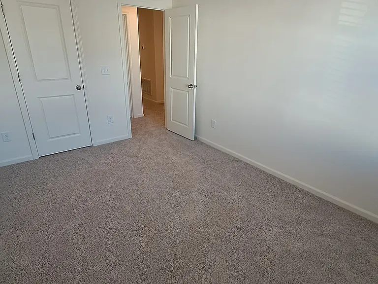2053 Trailside Dr — Photo 6