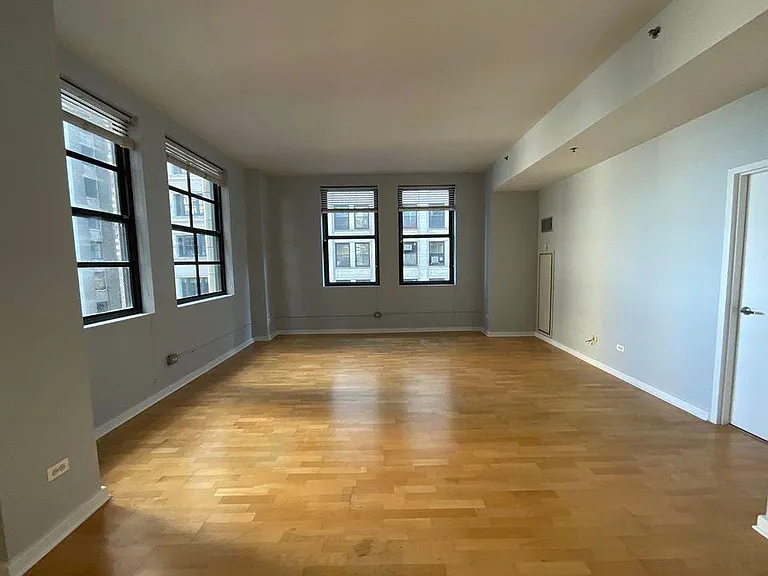 5 N Wabash Ave #1401 — Photo 13