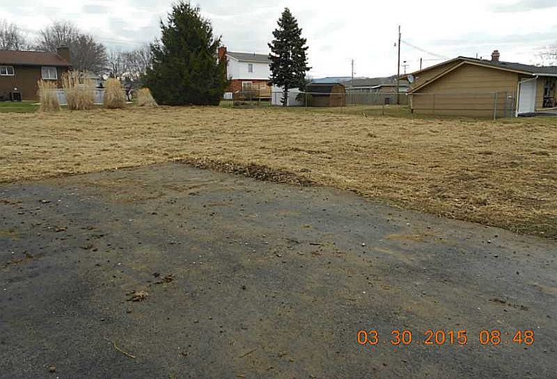 1st image of 256 S Fir Dr