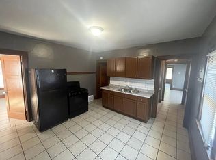 2749 N 45th St #2, Milwaukee, WI 53210