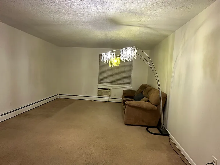 9420 Albert Rd #3H — Photo 2