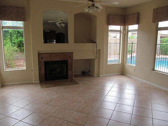 2nd image of 311 W Calle De Caballos