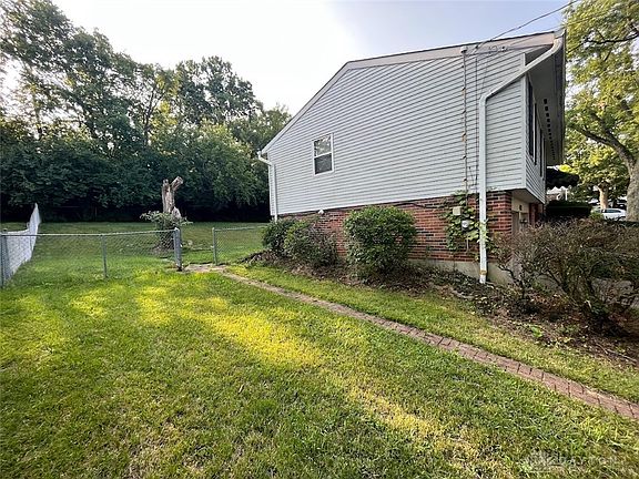 4th image of 4212 Washington Ave