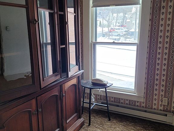 3rd image of 11-13 N Prospect St #11/2
