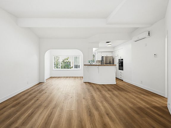3rd image of 1320 Miller Dr #2
