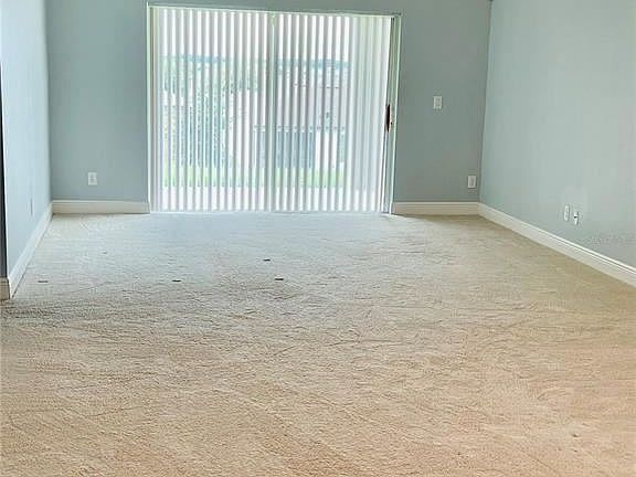 4th image of 9205R Halsey Dr