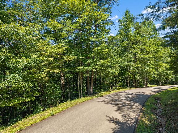 33rd image of LOT 26 Oak Ridge Way