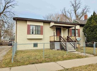 1417 3rd St, Bay City, MI 48708