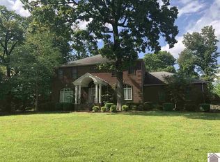 435 Lakeview Dr, Mayfield, KY 42066