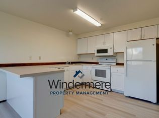 455 S Oak Harbor St #C-102, Oak Harbor, WA 98277