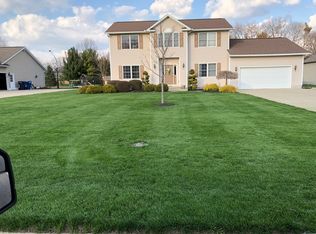 5310 Sandy Acres Dr, Sandusky, OH 44870