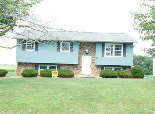 12 Gallagher Ct, Warrensburg, IL 62573