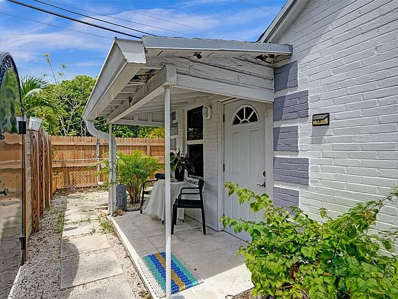 4th image of 1201 N Andrews Avenue