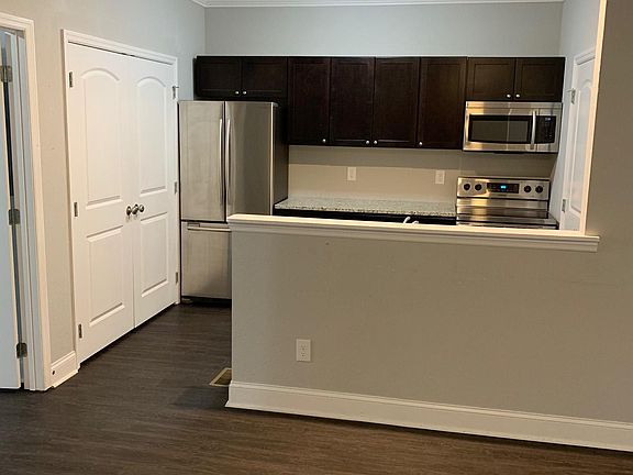 4th image of 6917 Greenway Dr #105