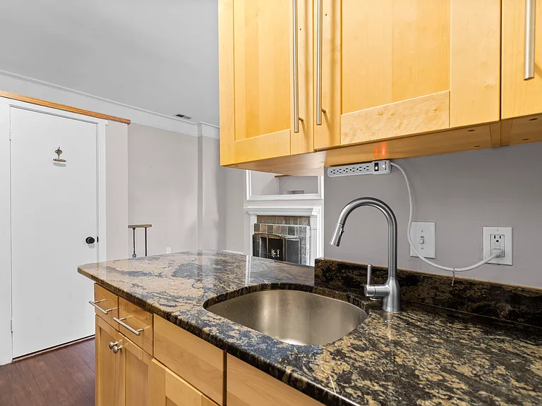 1326 Vermont Ave NW #4 — Photo 11