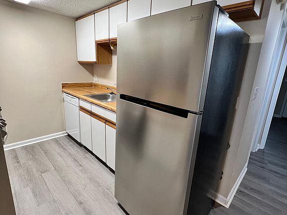 3rd image of 2429-2429B Talco Hills Dr #2429-B
