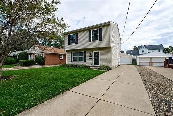 3 bed, 1400 sqft, $1,995 — Photo 2
