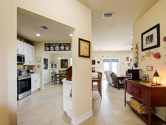 3rd image of 2329 SW Mountwell Street