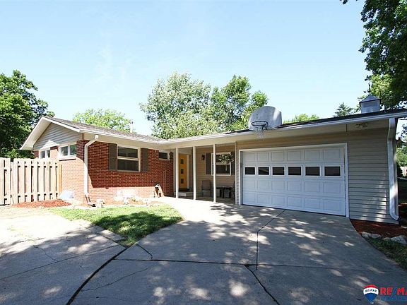 3rd image of 601 Eldon Dr