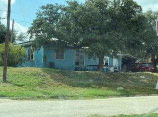 601 SW Menard St, Sonora, TX 76950