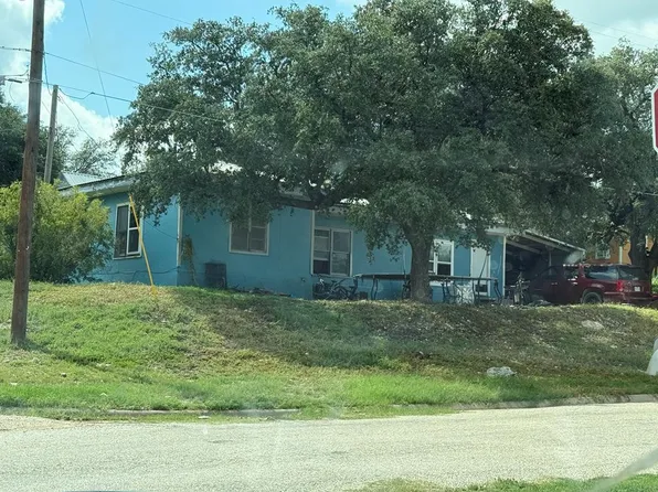 601 SW Menard St, Sonora, TX 76950