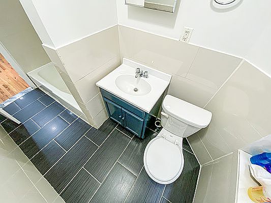 4th image of 2 W 130th St #5
