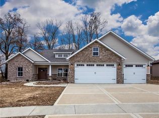 8816 Wheat Dr, Troy, IL 62294