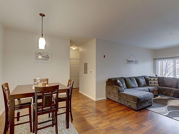 3rd image of N113W16241 Sylvan Cir Unit 115
