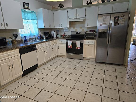 3rd image of 208 Pritchard Dr