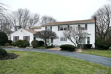 1st image of 16 Gloria Ln