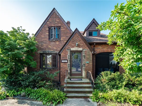 19457 Laurel Ave, Rocky River, OH 44116