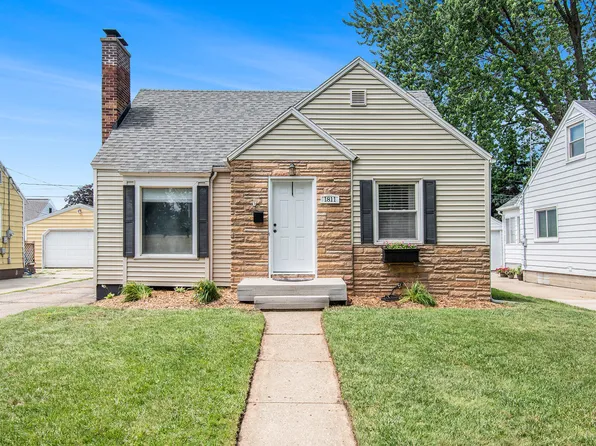 1811 Jennette Ave NW, Grand Rapids, MI 49504