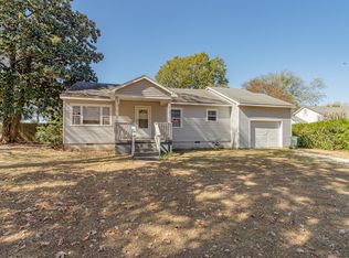 1819 N Janice Ave, Fayetteville, AR 72703
