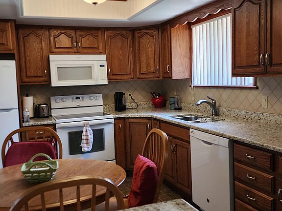 3rd image of 245 Foster Ave