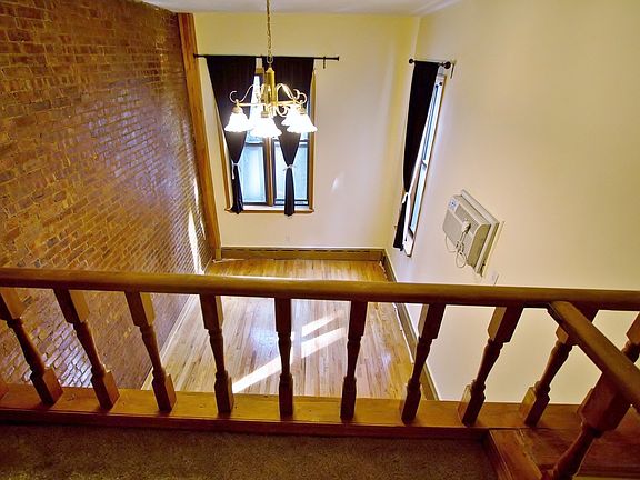 2nd image of 320 W 108th St APT 2B