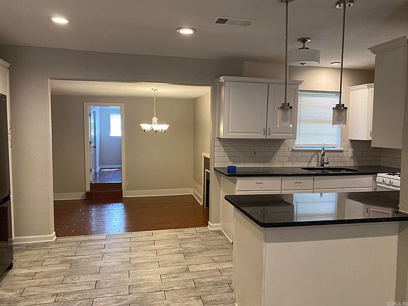 5th image of 9519 Darien Dr