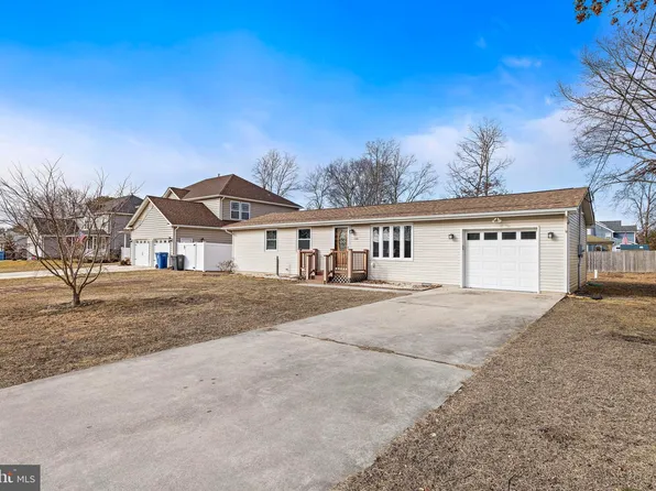 144 Tiller Ave, Manahawkin, NJ 08050