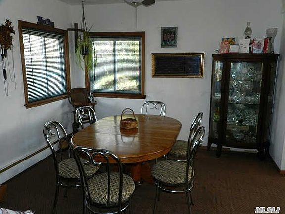 4th image of 40 Glen Ln