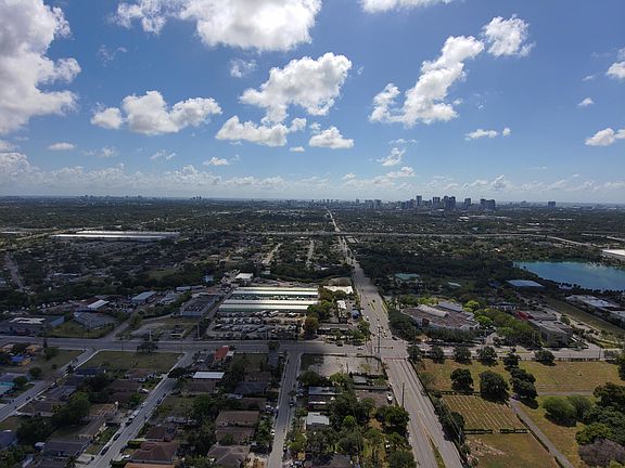 4th image of 601 NW 27th Avenue