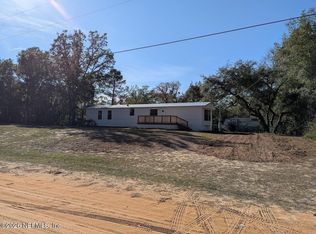 119 WALTER Avenue, Interlachen, FL 32148