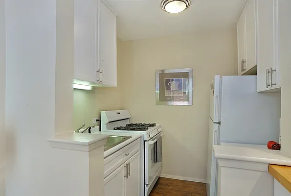 Sold by Corcoran | media 21