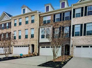 8011 Turtle Creek Cir, Gainesville, VA 20155